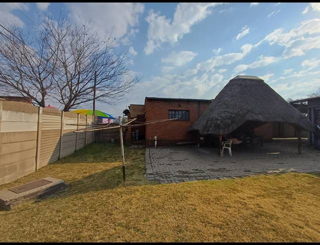 3 BEDROOM HOUSE TO LET IN VANDERBIJLPARK SE 1